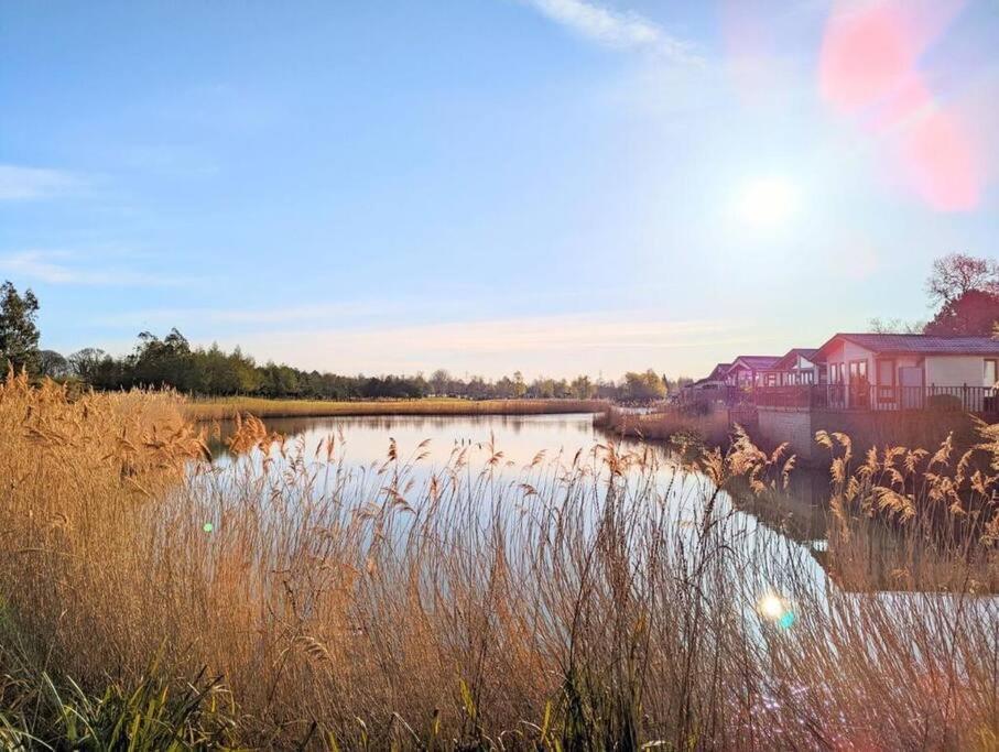 Lakeside View Wisbech Exterior photo