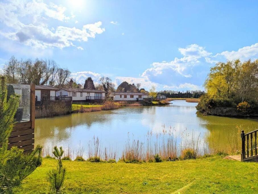Lakeside View Wisbech Exterior photo