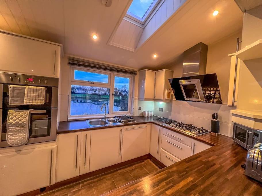Lakeside View Wisbech Exterior photo