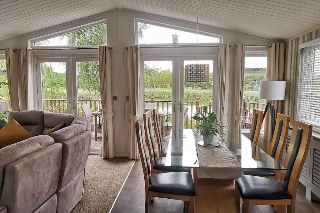 Lakeside View Wisbech Exterior photo